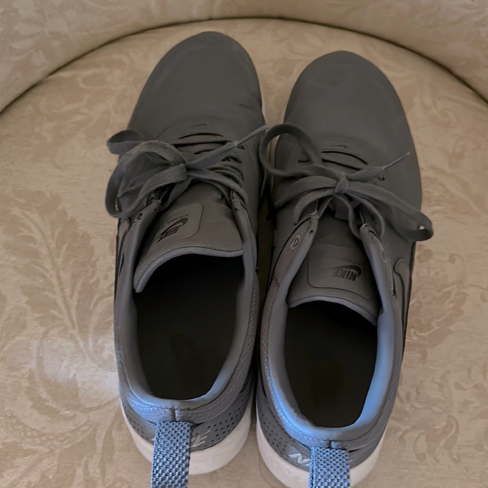 Nike Shoes Womens size 8.5 Air Max Thea Sneakers Leather Gray Active